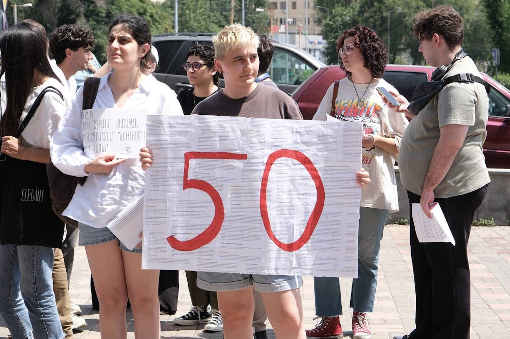 Yerevan’da kadın örgütleri Spacey’ye karşı eylem yaptı
